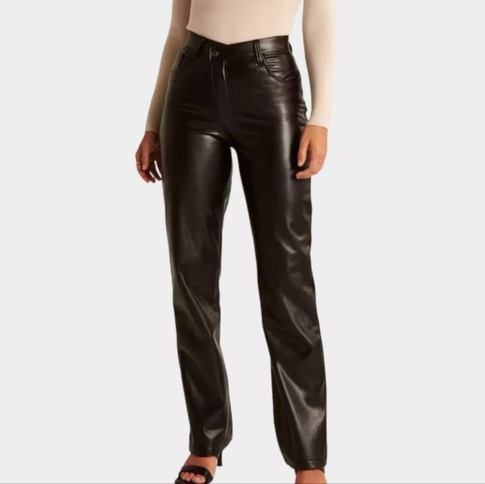 Abercrombie & Fitch  Criss-Cross Waist Vegan Leather 90s Pant 28
